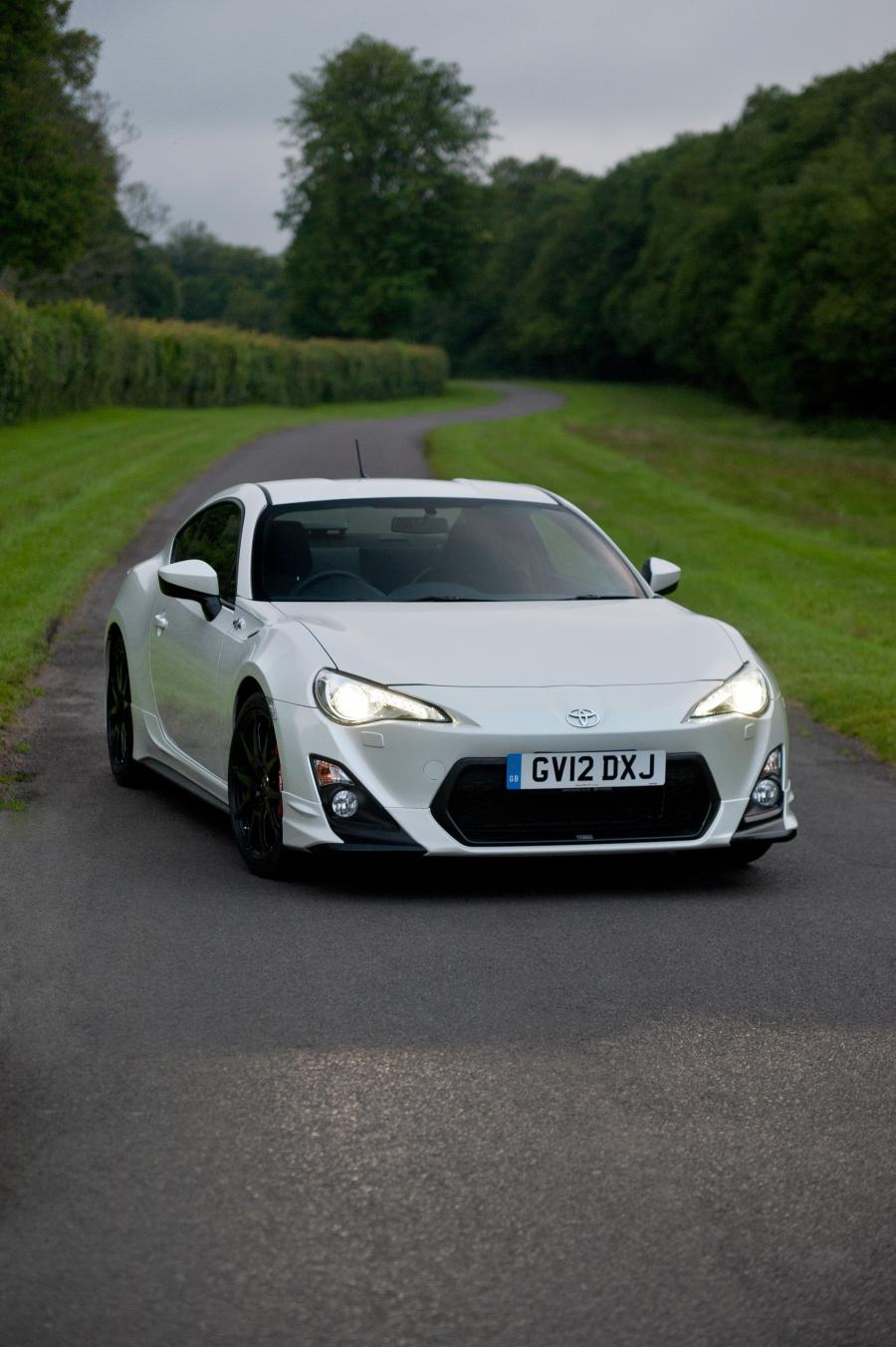  Toyota GT 86 by TRD 2012 года  (UK) (фото 15 из 21)
